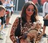 Alexandra Saint Mleux a été étudiante à la prestigieuse École du Louvre à Paris et s'est spécialisée dans l'art du XXème siècle...  

Alexandra Saint Mleux, la femme de Charles Leclerc, accompagnée de son chien Léo, assiste au Grand Prix d'Italie de Formule 1 sur le circuit de l'Autodromo Nazionale di Monza, à Monza, en Italie, le 31 août 2024. Photo : Dpa/Abaca
