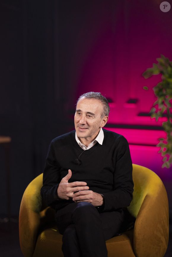 Exclusif - Rendez-vous avec Elie Semoun dans les locaux de Webedia lors d'une interview pour Purepeople à Levallois-Perret le 19 mars 2024. © Cyril Moreau/Bestimage
