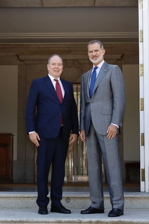 Mais l'agenda de la Couronne espagnole pourrait s'avérer complexe à gérer lors de cette première semaine de juin. 

Le roi Felipe VI d'Espagne reçoit le prince Albert II de Monaco au palais Zarzuela à Madrid, Espagne, le 15 octobre 2022. AGENCE / BESTIMAGE