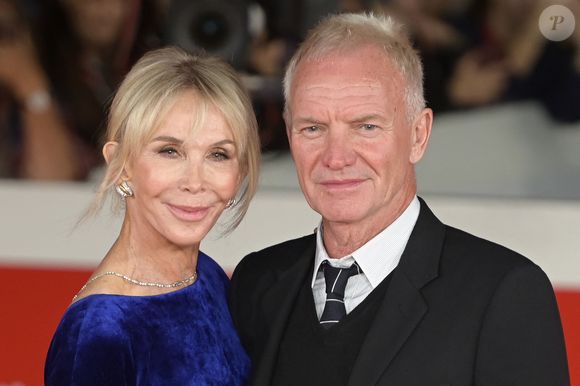 Entre vie paisible dans un décor historique et décisions radicales, il prouve qu’une légende mondiale peut mener une existence simple et éloignée des projecteurs.

23 octobre 2023, Rome, Italie : Trudie Styler (g) et Sting (d) assistent au tapis rouge de Posso entrare En ode to Naples au Rome Film Fest 2023 à l'Auditorium Parco della Musica. © Mario Cartelli/SOPA Images via ZUMA Press Wire / Bestimage