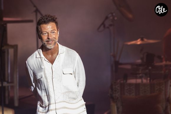 Certains ont même soupçonné l'existence de passe-droits ou de réservations anticipées.

Christophe Maé, à l'occasion de sa tournée "Carnet de voyage", en concert au Théâtre de verdure lors du 40ème Festival de Ramatuelle. Le 1er août 2024. Photo par Cyril Bruneau / Festival de Ramatuelle / Bestimage