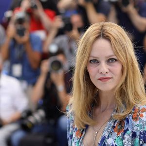 Vanessa Paradis au photocall du film Cette musique ne joue pour personne (Cannes première) lors du 74ème festival international du film de Cannes le 10 juillet 2021

© Borde / Jacovides / Moreau / Bestimage