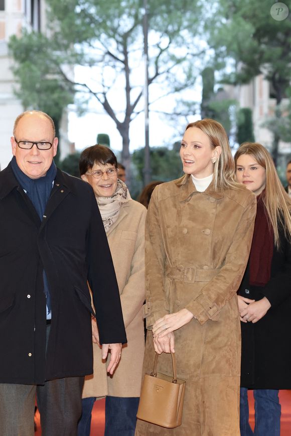Le prince Albert II de Monaco, La princesse Stéphanie de Monaco, Camille Gottlieb, La princesse Charlène de Monaco lors du spectacle Monaco sous les Etoiles, sous le chapiteau de Fontvieille à Monaco, le 22 décembre 2025. 
© Claudia Albuquerque / Bestimage