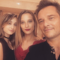 Ses filles Emma et Ilona Smet toutes les deux mamans, David Hallyday est un grand-père heureux à 59 ans ! "Chez nous, on a décidé..."