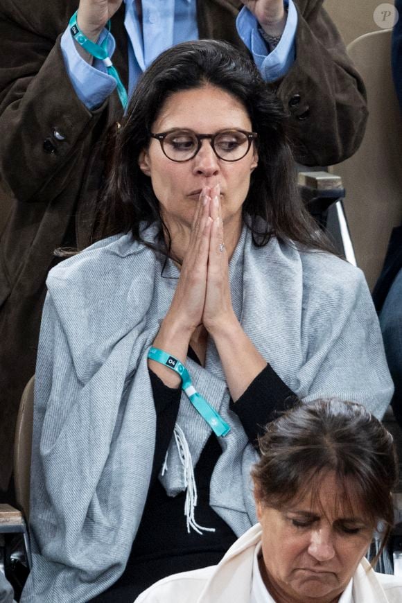 Apolline de Malherbe dans les tribunes lors des Internationaux de France de Tennis de Roland Garros 2025, à Paris, France, le 4 juin 2025. © Jacovides-Moreau/Bestimage