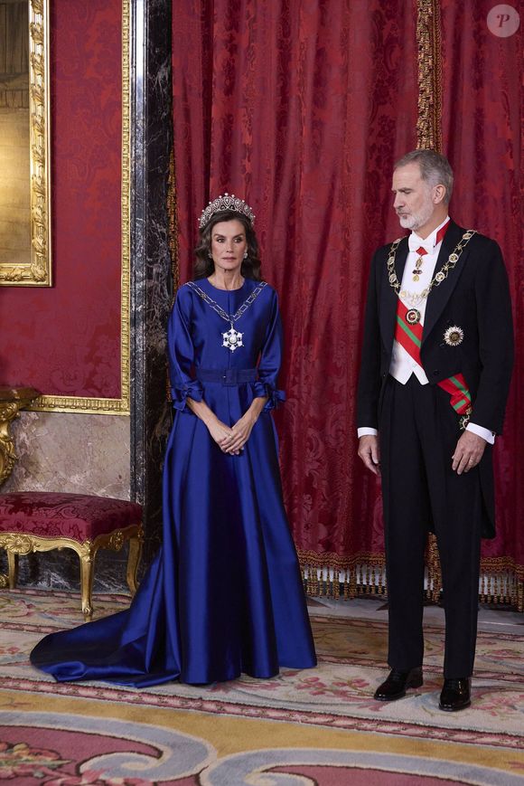 Le roi Felipe VI d'Espagne et la reine Letizia lors de la cérémonie d'accueil du sultan d'Oman Haïtham ben Tariq à Madrid le 4 novembre 2025. Photo par Cordon / Bestimage