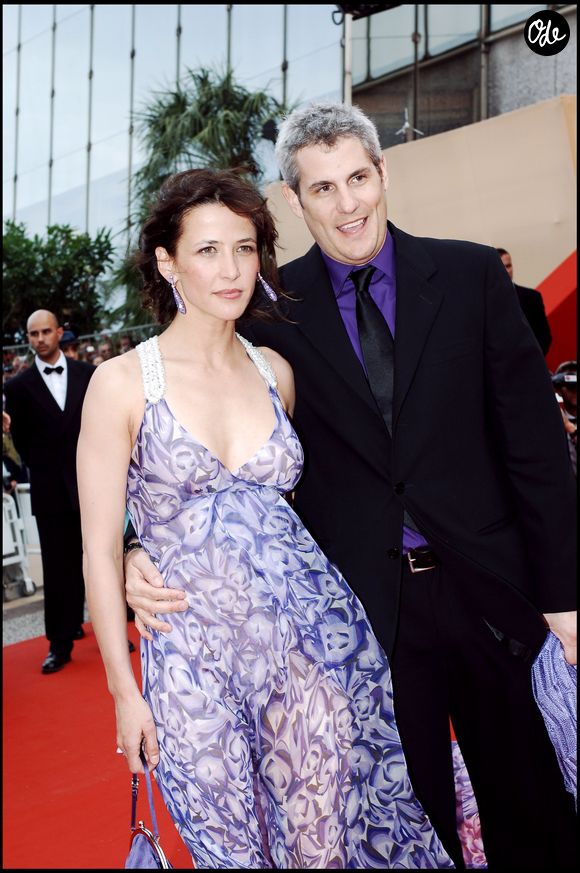 Née de sa relation avec le producteur américain Jim Lemley, sa fille Juliette Lemley s'apprête d'ailleurs a tenté l'aventure de la comédie dans une série télé...

Sophie Marceau et Jim Lemley lors de la montée des marches du film "Selon Charlie" dans le cadre du 59e Festival du film de Cannes en 2006, France. Crédit Borde-Jacovides / Bestimage
