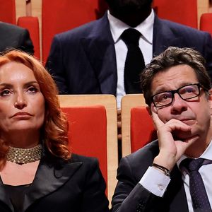 Laurent Gerra et Christelle Bardet pendant la cérémonie de remise du prix lumière à I.Huppert lors de la 16ème édition du Festival Lumière à l'Amphithéâtre - Centre de Congrès à Lyon, France, le 18 octobre 2024. © Dominique Jacovides/Bestimage