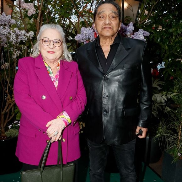 Josiane Balasko et son mari George Aguilar - Remise du prix littéraire "Closerie des Lilas" à la Closerie des Lilas, à Paris le 25 avril 2024. Le prix littéraire de la Closerie des Lilas a été décerné à la romancière Arièle Butaux pour son livre "le cratère". © Christophe Clovis / Bestimage