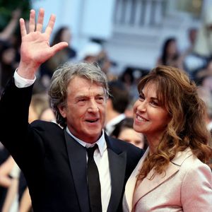 François Cluzet et sa femme Narjiss Slaoui-Falcoz - Montée des marches du film « Mascarade  » lors du 75ème Festival International du Film de Cannes. Le 27 mai 2022
© Dominique Jacovides / Bestimage