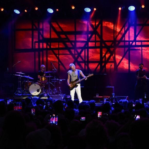 Icône mondiale de la pop et ancien leader du groupe The Police, Sting a vendu plus de 100 millions d’albums au cours de sa carrière. 

BGUK_2686533 - Roma, ITALY - Sting My Songs Tour  à l'Auditorium Parco della Musica à Rome, Italie. Backgrid UK/ Bestimage