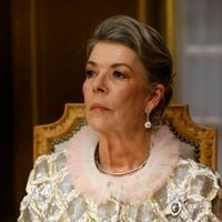 Robe haute couture et somptueux bijoux de sa grand-mère, Caroline de Monaco a sorti le grand jeu pour le dîner d'Etat au palais princier
