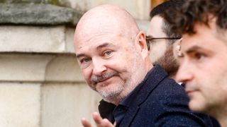 Cauet de retour sur Europe 2 : présumé innocent, que va-t-il se passer si la justice le considère comme coupable ?