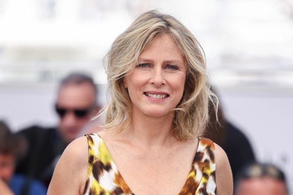 Karin Viard au photocall Une Nuit (Strangers By Night) lors du 76ème festival de Cannes au Palais des Festivals le 26 mai 2023 à Cannes, France. Photo par David Boyer/ABACAPRESS.COM