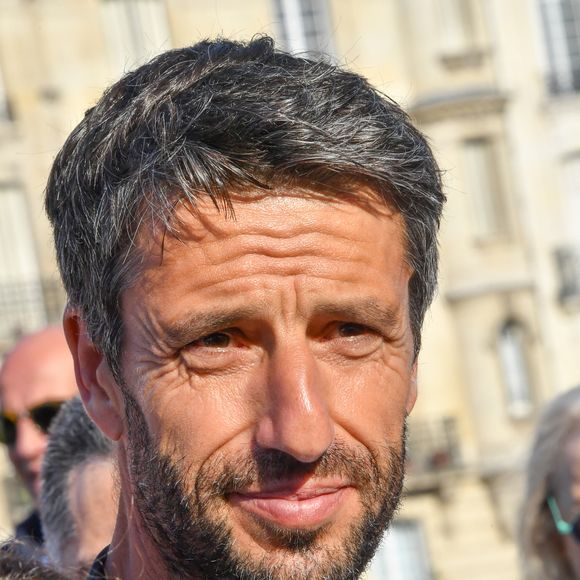 Depuis la fin des JO 2024, il a plusieurs projets.

Tony Estanguet Célébration des JO Paris 2024 un an après dévoilement du projet du Monument des Championnes et des Champions samedi 26 juillet 2025 Pont Saint Louis Paris © Alexanfre Fay / Pixplanete / Bestimage