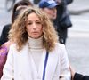 Il y avait aussi Olivia, la fille de Rolland Courbis.

Olivia Courbis arrive à la cérémonie d'enterrement de Rolland Courbis à l'église de la Madeleine à Paris, France, le 14 janvier 2026. Rolland Courbis, ancien footballeur français, entraîneur et commentateur médiatique au franc-parler, est décédé à l'âge de 72 ans. Photo par Jerome Domine/ABACAPRESS.COM