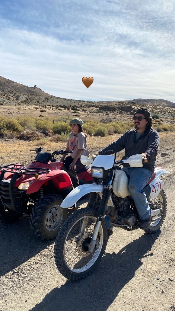 partagées sur plusieurs photos d'eux très proches.

Inca avec sa sœur Ael. Photo partagée par Ael le 8 mars 2025, à l'occasion des 29 ans du jeune homme @ Instagram