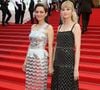 par Marion Cotillard sur les réseaux sociaux, 

Marion Cotillard et Angèle - Montée des marches du film « Annette » lors de la cérémonie d'ouverture du 74ème Festival International du Film de Cannes. Le 6 juillet 2021 © Borde-Jacovides-Moreau / Bestimage