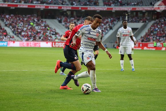 Guéla Doué lors du match de la Ligue 1 McDonald's opposant LOSC Lille au RC Strasbourg (3-3) au Decathlon Arena - Stade Pierre Mauroy à Villeneuve-d'Ascq, France, le 21 septembre 2024. © © Laurent Sanson/Panoramic/Bestimage