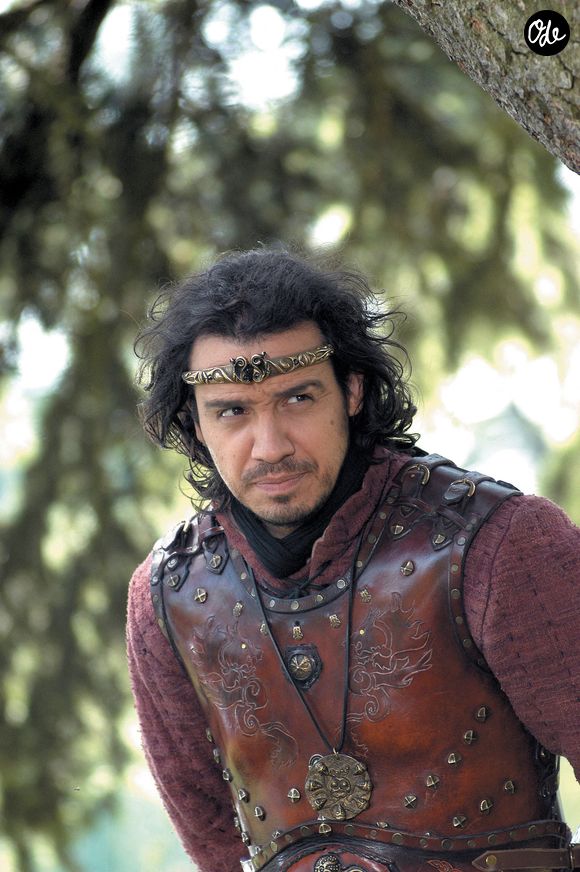 Il prépare le nouveau "Kaamelott", ce projet est très chronophage.

Photo datée du 19 mai 2005 -  Le réalisateur lyonnais Alexandre Astier, au château de Montmelas, sur le tournage de la série télévisée « Kaamelot », saison 2, épisode n° 51 « Arthur in Love », interprète du roi Arthur. Photo de Soudan E/ANDBZ/AbacaPress.com