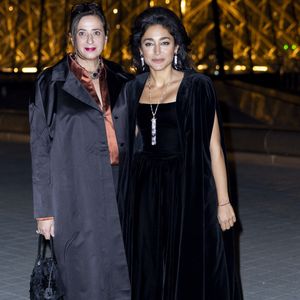 India Mahdavi et Golshifteh Farahani - Photo Call du « Le Grand Diner du Louvre « lors de la Fashion Week  à Paris le 5 mars 2025. © Olivier Borde /Bestimage