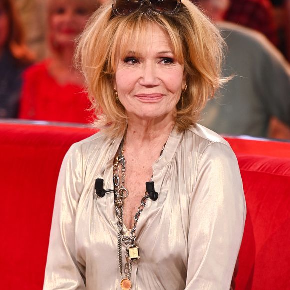 Exclusif - Clémentine Célarié - Enregistrement de l'émission Vivement dimanche au studio Rive Gauche, presentée par Michel Drucker . Diffusion sur France 3 le 22/03/2026. Photos prises le 11 mars 2026. © Guillaume Gaffiot / Bestimage