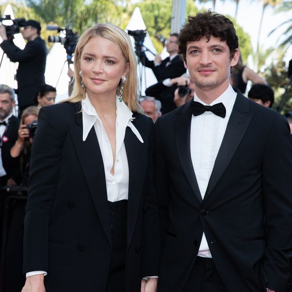 Virginie Efira et son compagnon Niels Schneider - Montée des marches du film "Hors Normes" pour la clôture du 72ème Festival International du Film de Cannes. Le 25 mai 2019 © Borde / Bestimage