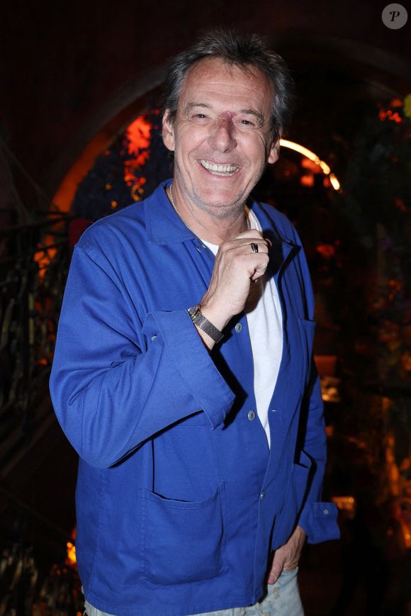 Le comédien possède également une ancienne ferme familiale dans le nord de la Bourgogne pour s'évader.

Jean-Luc Reichmann participe à la Super Moscato Show Party organisée par Five Eyes Production au Buddha Bar le 18 juin 2025 à Paris, France. Photo Jerome Dominé/ Abaca