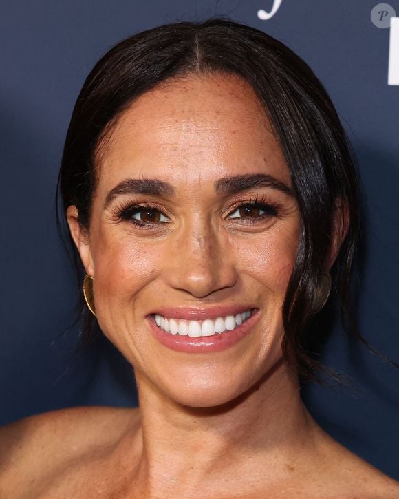 Un beau moment en famille 

Membre de la famille royale britannique Meghan, duchesse de Sussex arrive à l'Alliance for Children's Rights 34th Annual Champions For Children Gala qui se tient au Beverly Wilshire, A Four Seasons Hotel le 19 mars 2026 à Beverly Hills, Los Angeles, Californie, États-Unis.
Backgrid USA / Bestimage