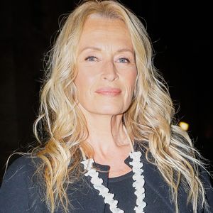 Estelle Lefébure - Arrivées au défilé "Walk Your Worth" By L'Oreal à l'Ecole Militaire lors de la fashion week PAP femme printemps / été 2023 le 2 octobre 2022.
© Veeren / Clovis / Bestimage