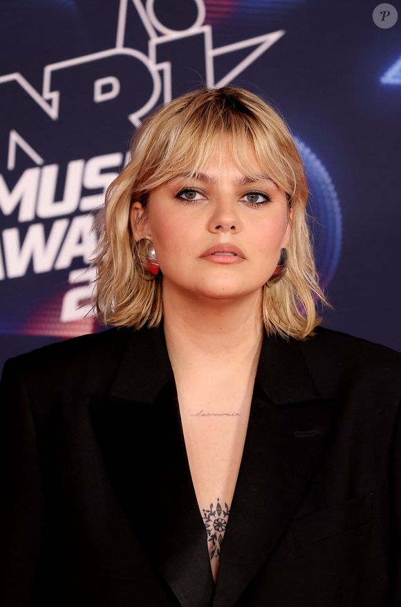 Louane Emera au photocall de la 25ème cérémonie des "NRJ Music Awards (NMA)" au palais des Festivals et des Congrès de Cannes, France, le 10 novembre 2023. © Dominique Jacovides/Bestimage