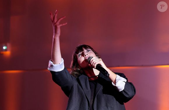 Juliette Armanet - Soirée de gala "Heroes for Imagine" qui a permis de récolter dix millions d'euros au profit de la recherche contre les maladies génétiques à Paris le 23 septembre 2024.

© Dominique Jacovides / Bestimage
