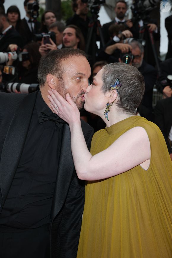 Michel Ferracci et sa femme Emilie Dequenne - Montée des marches du film « Le deuxième acte » pour la cérémonie d’ouverture du 77ème Festival International du Film de Cannes, au Palais des Festivals à Cannes. Le 14 mai 2024
© Jacovides-Moreau / Bestimage