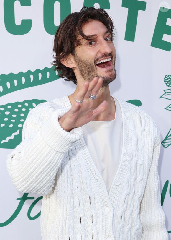 Pierre Niney évoque comme rarement son rôle de père 

Pierre Niney au photocall du défilé Lacoste Collection Femme Prêt-à-Porter Printemps/Eté 2026 lors de la Fashion Week de Paris (PFW), au Lycée Carnot, à Paris, France, le 5 octobre 2025. © Sam Delpech/Bestimage