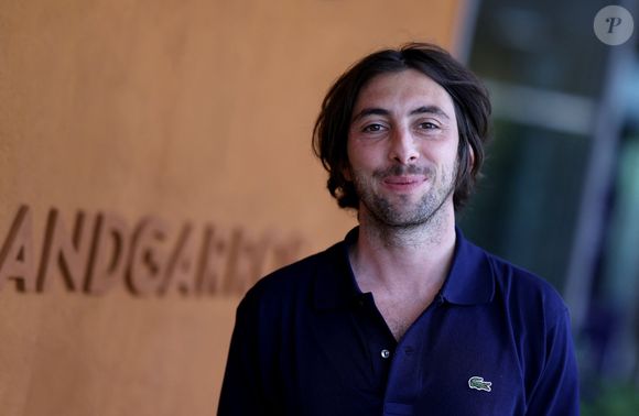 Etienne Carbonnier au village lors des Internationaux de France de Tennis de Roland Garros 2025. Paris, le 29 mai 2025.
© Moreau/Jacovides/Bestimage