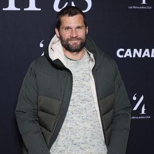 Alexis Michalik - Première de la série de Canal Plus "Iris" au cinéma Pathé Palace à Paris le 21 novembre 2024. 
© Denis Guignebourg/Bestimage
