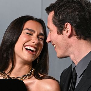Dua Lipa et Callum Turner arrivant à la Vanity Fair Oscar Party, David Geffen Galleries, LACMA.  Soirée des Oscars Vanity Fair, 03-2026, Los Angeles. Crédit : Doug Peters/EMPICS - PA Photos/ABACA