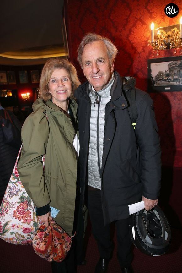 Exclusif - Bernard de La Villardière et sa femme Anne - Personnalités à la pièce de théâtre de J.M.Rouart (de l'Académie Française), « Le Bar de l'Oriental », au Théâtre Montparnasse à Paris, France. Le 8 février 2024. 
© Bertrand Rindoff / Bestimage
