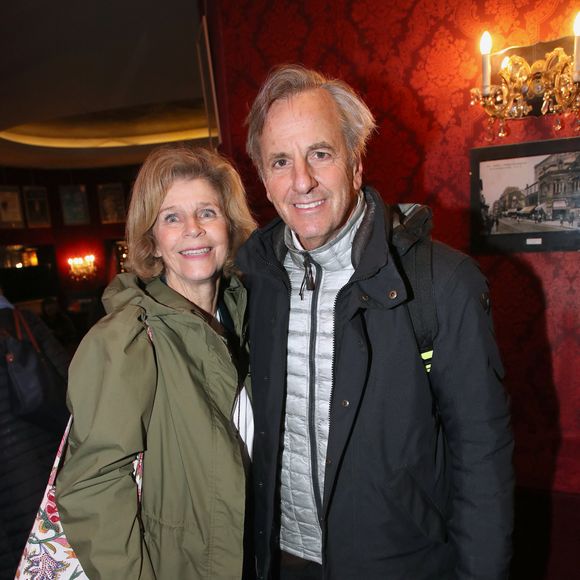 Exclusif - Bernard de La Villardière et sa femme Anne - Personnalités à la pièce de théâtre de J.M.Rouart (de l'Académie Française), « Le Bar de l'Oriental », au Théâtre Montparnasse à Paris, France. Le 8 février 2024. 
© Bertrand Rindoff / Bestimage