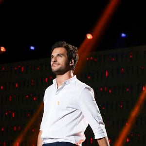 Amir Haddad lors d'une cérémonie organisée par le Conseil des institutions juives de France (CRIF) en hommage aux victimes des attentats du Hamas du 7 octobre 2023 contre Israël, à l'occasion du premier anniversaire de l'événement, à Paris, le 7 octobre 2024.

© Jack Tribeca / Bestimage