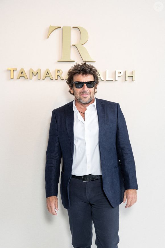 Discret sur sa vie privée, Patrick Bruel a connu plusieurs relations médiatisées mais ne confirme aucune relation actuellement.

Patrick Bruel au défilé Tamara Ralph Haute Couture Automne / Hiver 2025-2026 dans le cadre de la Fashion Week de Paris (PFW), Palais de Tokyo, France, le 7 Juillet 2025. Jeremy Melloul/Bestimage