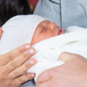 Le duc et la duchesse de Sussex avec leur petit garçon, né lundi matin, lors d'un photocall à St George's Hall au château de Windsor dans le Berkshire, au Royaume-Uni, le 8 mai 2019. Photo by Dominic Lipinski/PA Photos/ABACAPRESS.COM