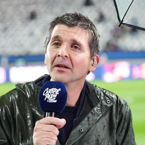 Thomas Sotto assiste au match McDonald's de Ligue 1 entre le Paris FC et Lyon au Stade Jean Bouin le 29 octobre 2025 à Paris, France. Photo by JMP/ABACAPRESS.COM