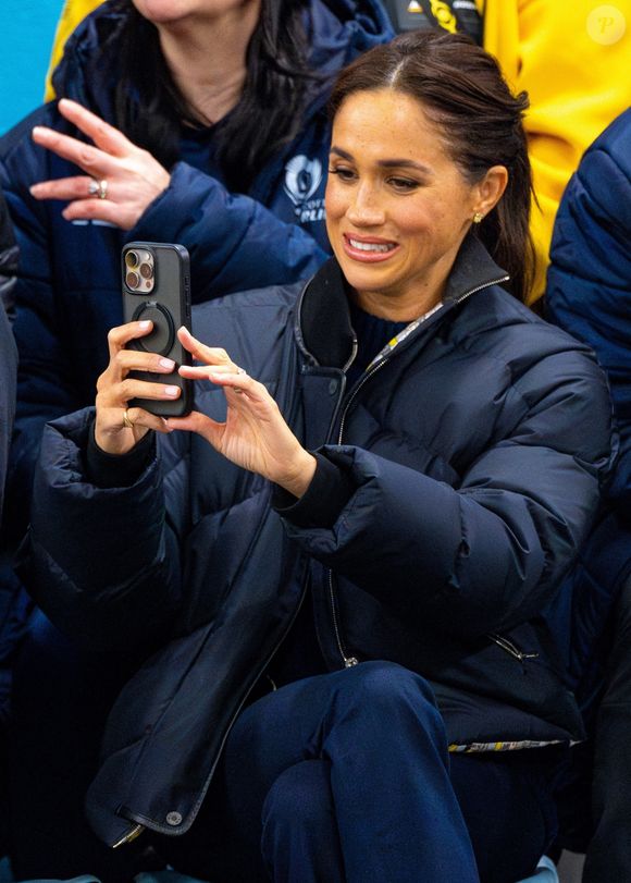 Vancouver, CANADA - Le prince Harry, duc de Sussex, et Meghan Markle, duchesse de Sussex, sont aperçus au Hillcrest Recreation Centre au Canada, soutenant le curling en fauteuil roulant lors des Invictus Games Vancouver Whistler 2025.


Backgrid USA / Bestimage