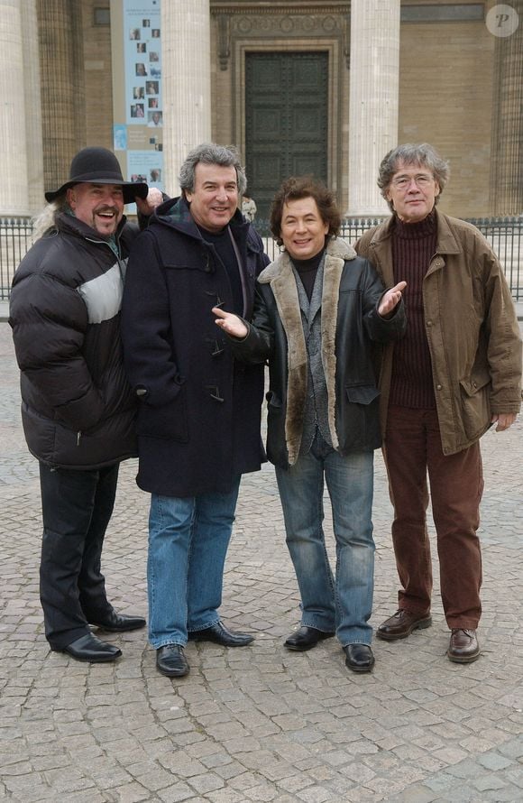 Eric, Framboisier, Bernard Minet et René, membres du groupe français 'Les Muscles', posent devant 'Le Panthéon' à Paris, le 25 janvier 2007. Photo by Jules Motte/ABACAPRESS.COM