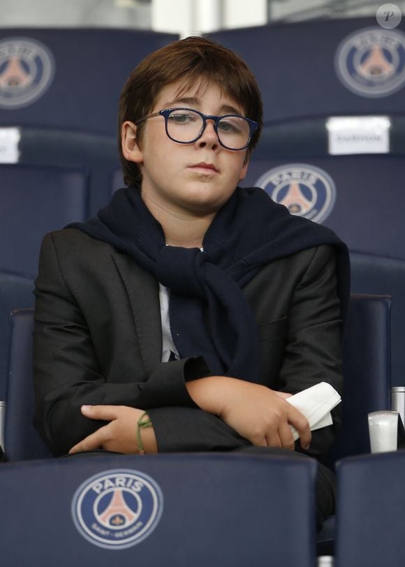 Oscar Bruel (fils de Patrick Bruel) - People au match de football PSG-GFC Ajaccio lors de la 2ème journée de la Ligue 1 au Parc des Princes à Paris, le 16 août 2015.