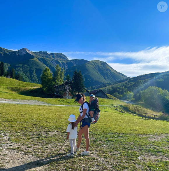 Emilie Broussouloux et ses deux enfants