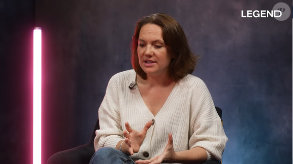 Posté ce mercredi 11 juin 2025  sur "YouTube". 

“Le petit veut…” : Caprice d’une famille royale en vol, ils ont forcé un avion à atterrir - "LEGEND" sur "YouTube"