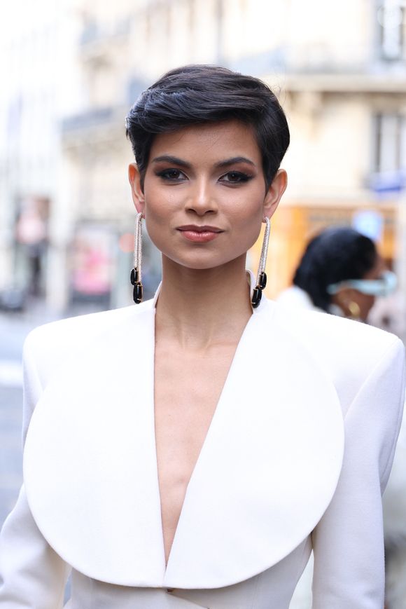 Mais rien d'officiel pour le moment ! 

Eve Gilles, Miss France 2024 - Les célébrités arrivent au défilé Stéphane Rolland à la Salle Pleyel, "Collection Haute Couture Printemps/Eté 2025" lors de la Fashion Week de Paris (PFW), le 28 janvier 2025. 
© Denis Guignebourg / Bestimage