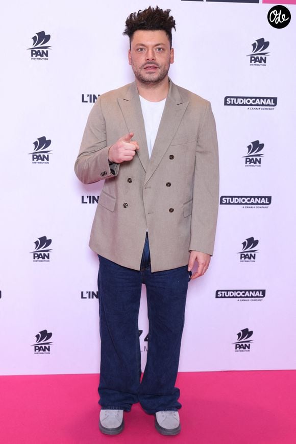 Kev Adams assiste à la première de "L’Inflitrée" au Pathé Palace à Paris, en France, le 2 février 2026. Photo de Jérôme Domine/Abaca